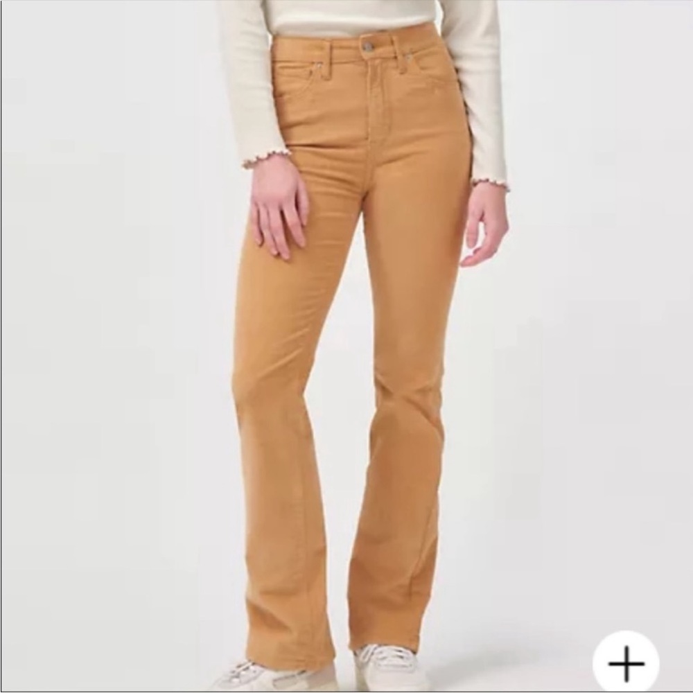 Levi’s 725 High Rise Bootcut Camel Corduroy’s